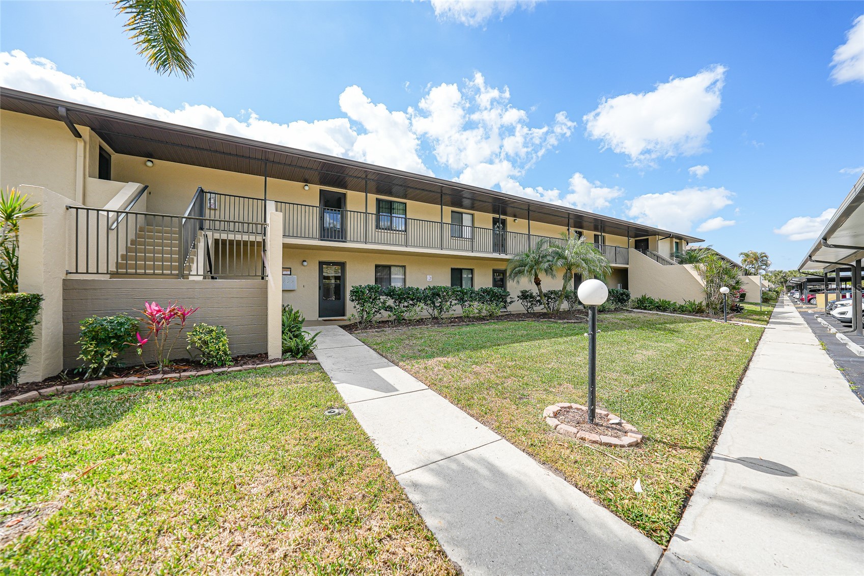 4000 OAKVIEW DRIVE L2