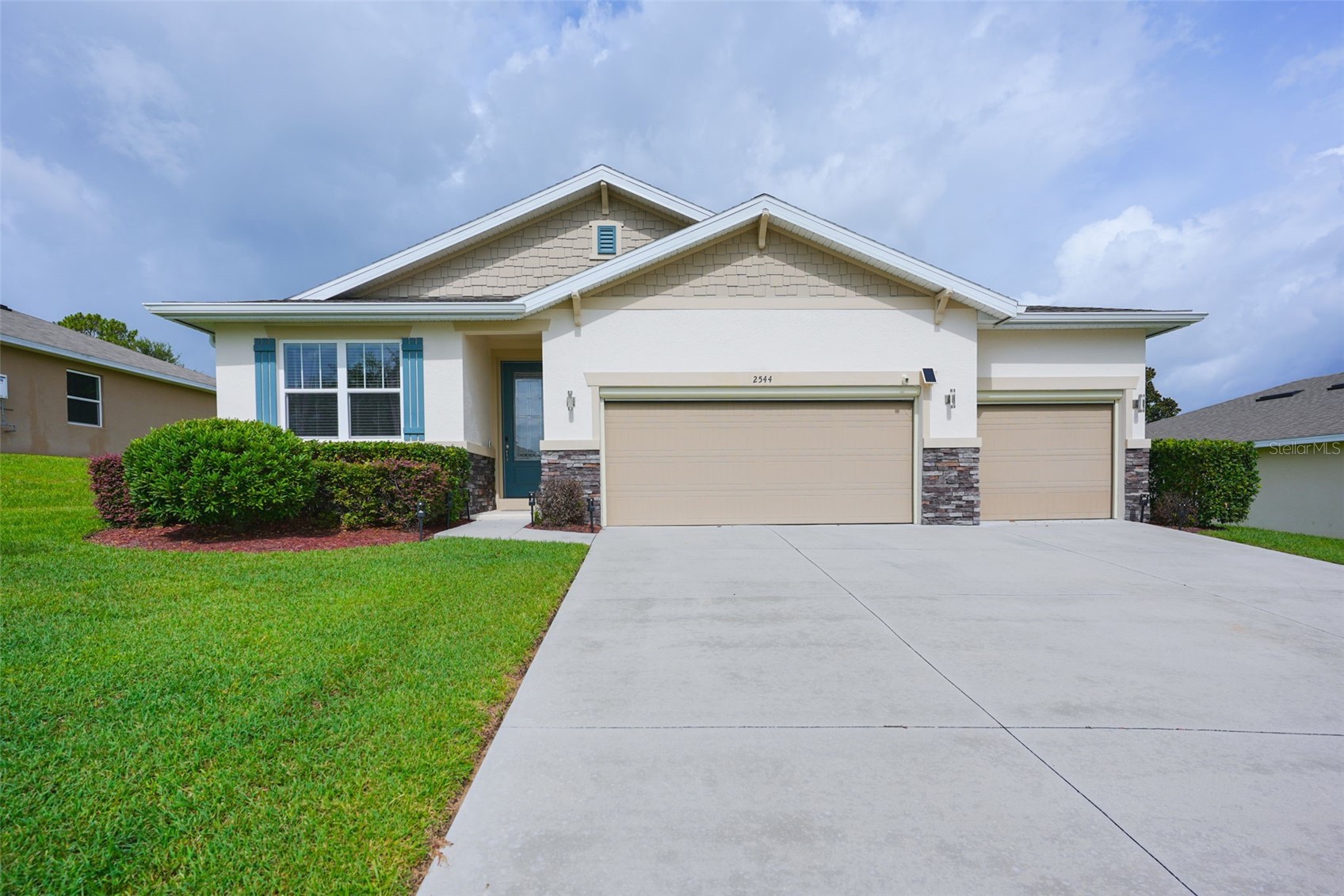 2544 AUTUMN STREAM DRIVE