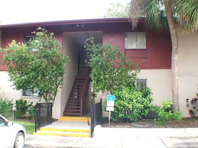 8609 N CHAMPLAIN COURT 77
