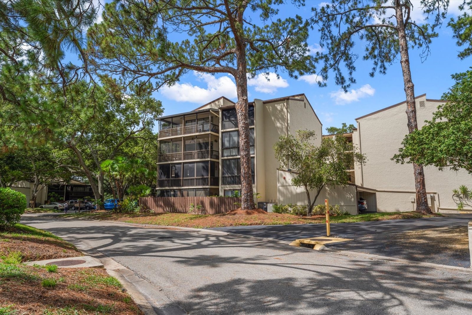 700 STARKEY ROAD 624