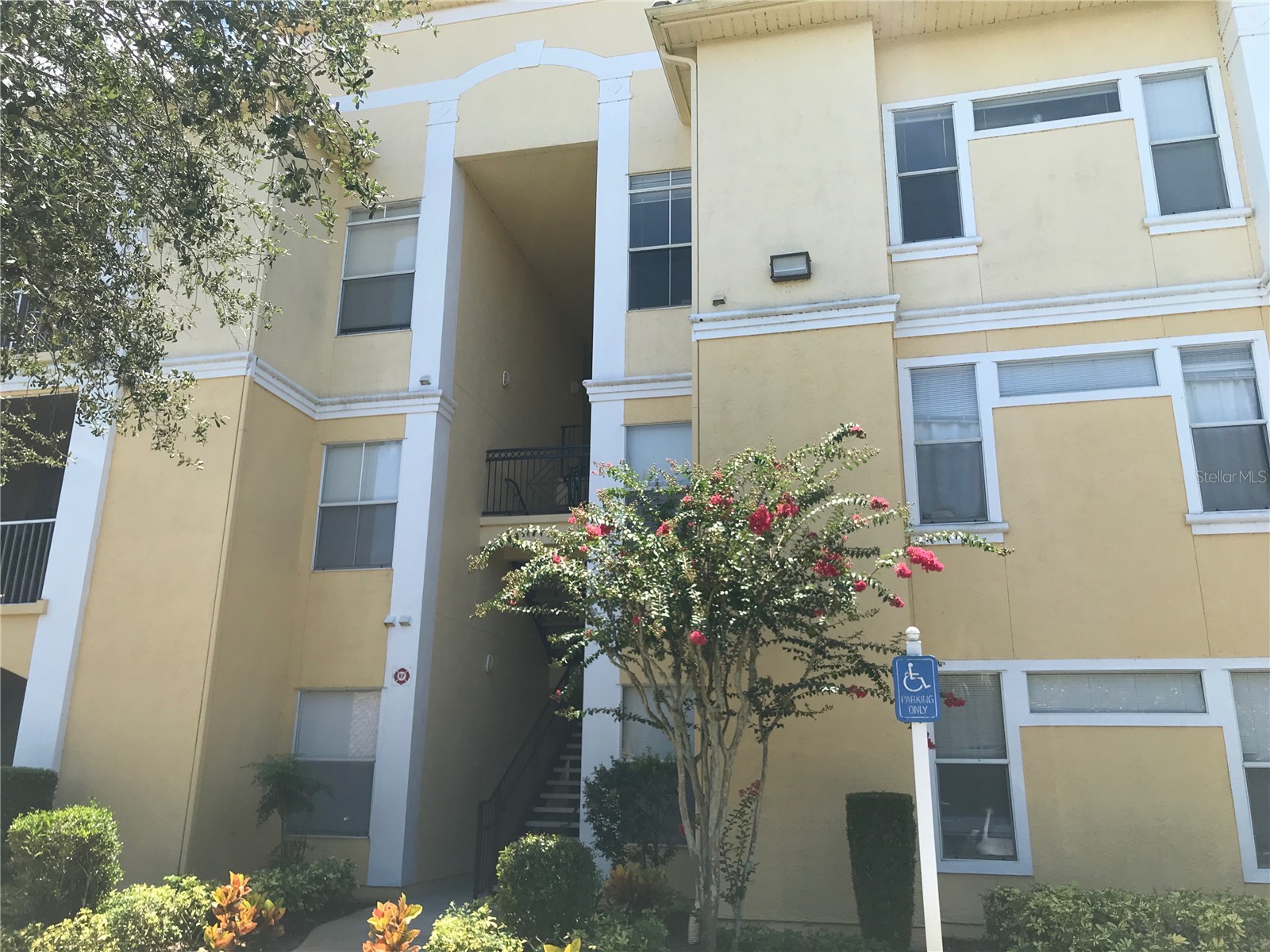 1420 LAKE SHADOW CIRCLE 9306