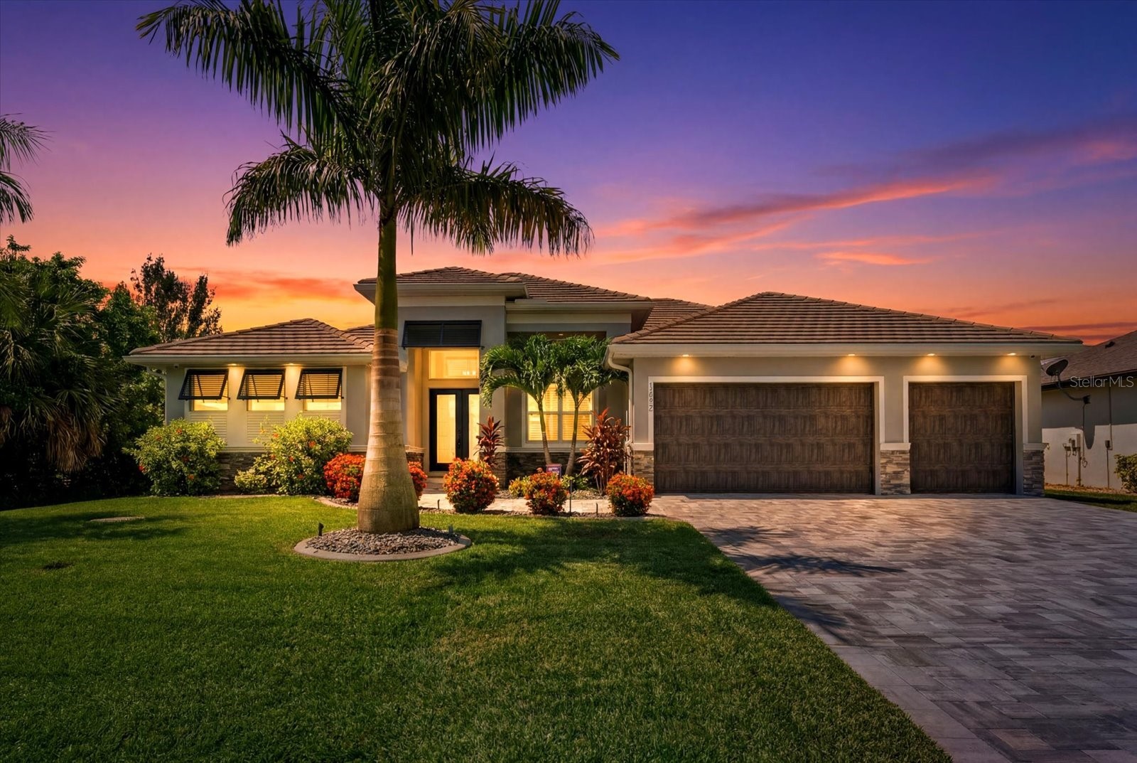15672 LAKELAND CIRCLE