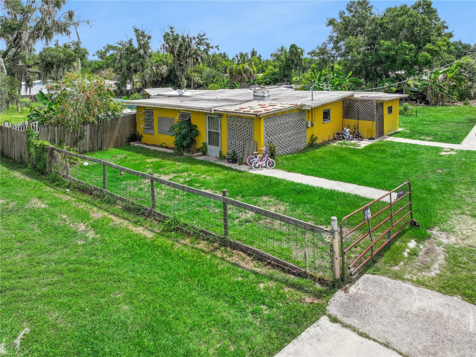825 COOK ROAD