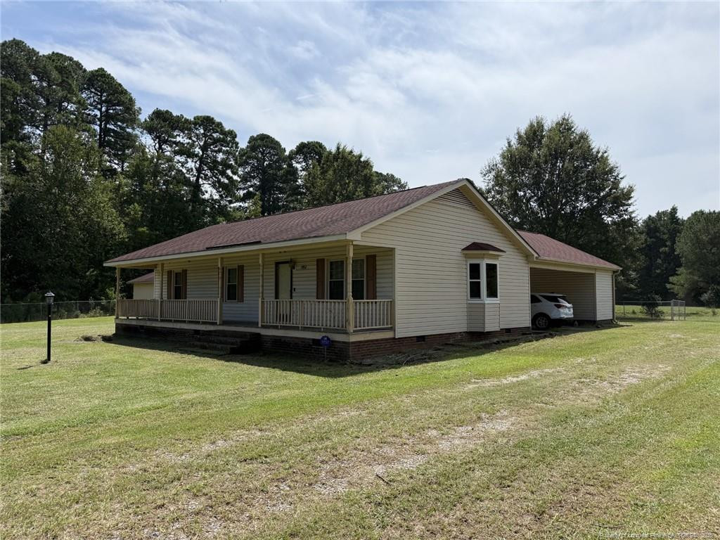 1952 Bee Gee Road, Lumberton, NC 28358