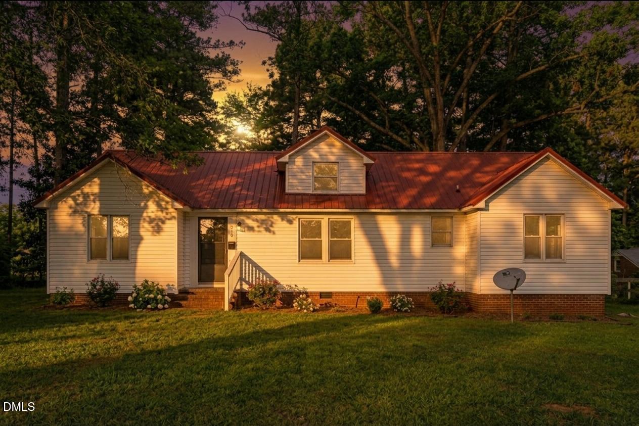 210 N Monroe Avenue, Sanford, NC 27330