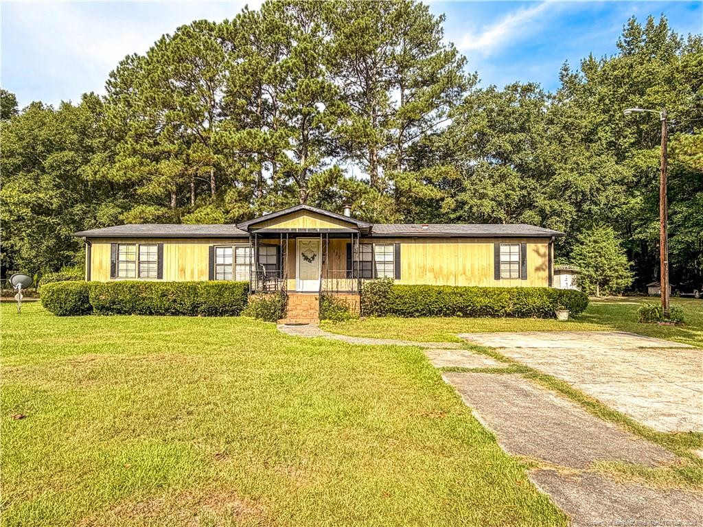 427 Lark Avenue, Lumberton, NC 28358