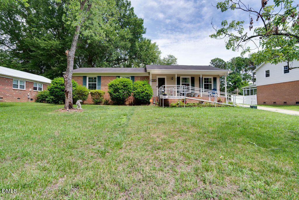 1912 Middlewood Court, High Point, NC 27265