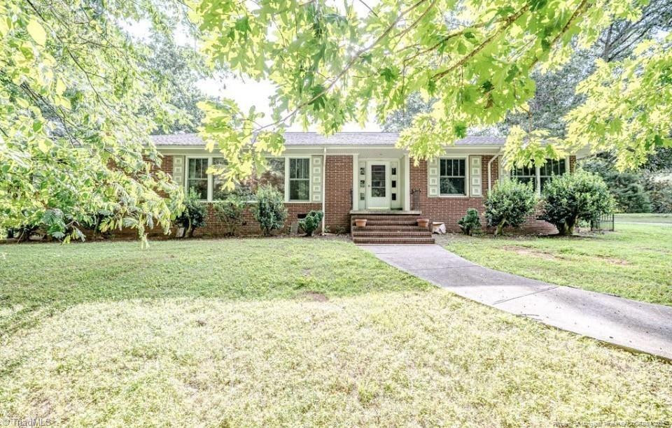 284 Back Creek Road, Asheboro, NC 27205