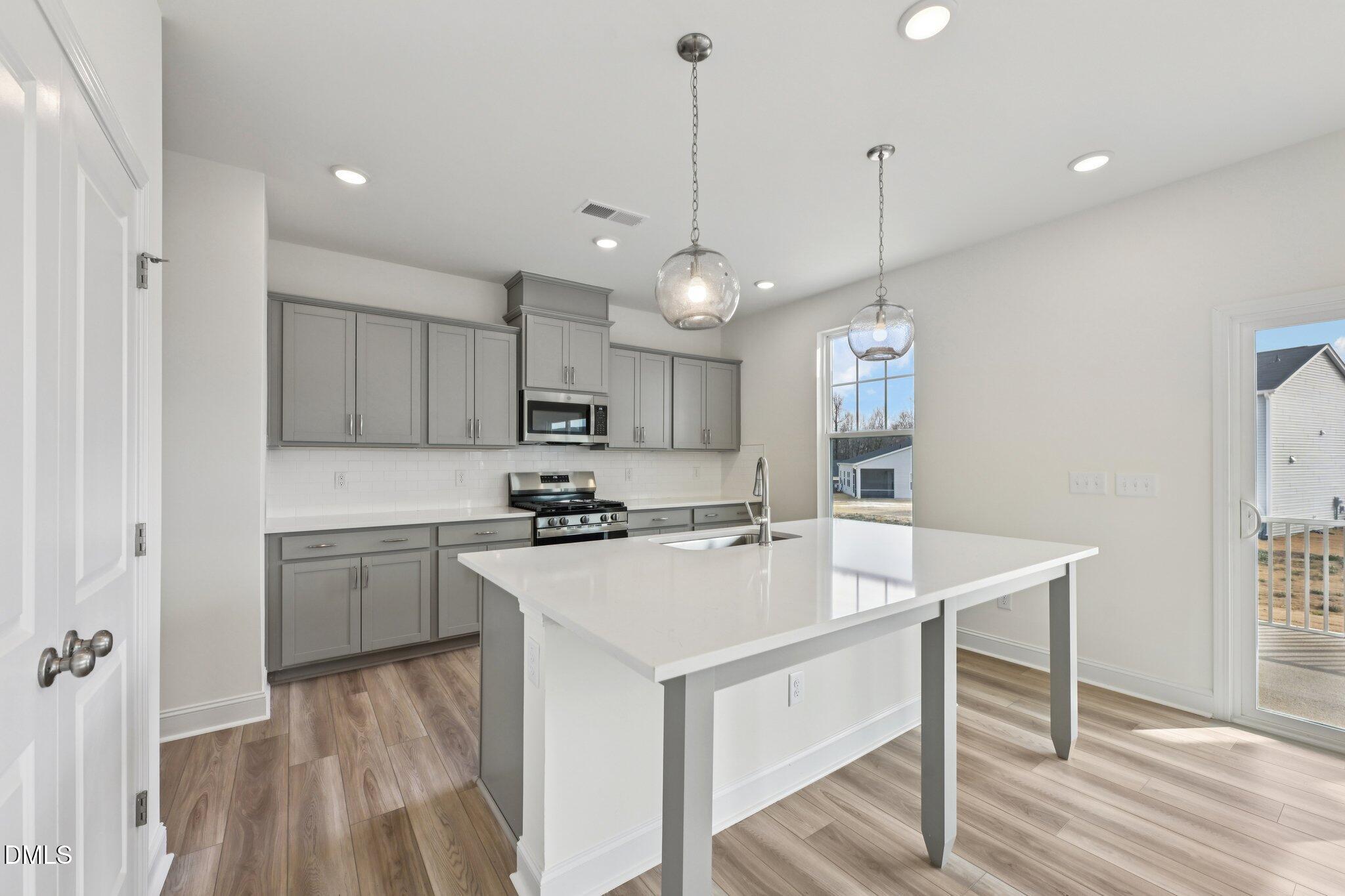 513 Hipwood Drive, Zebulon, NC 27597