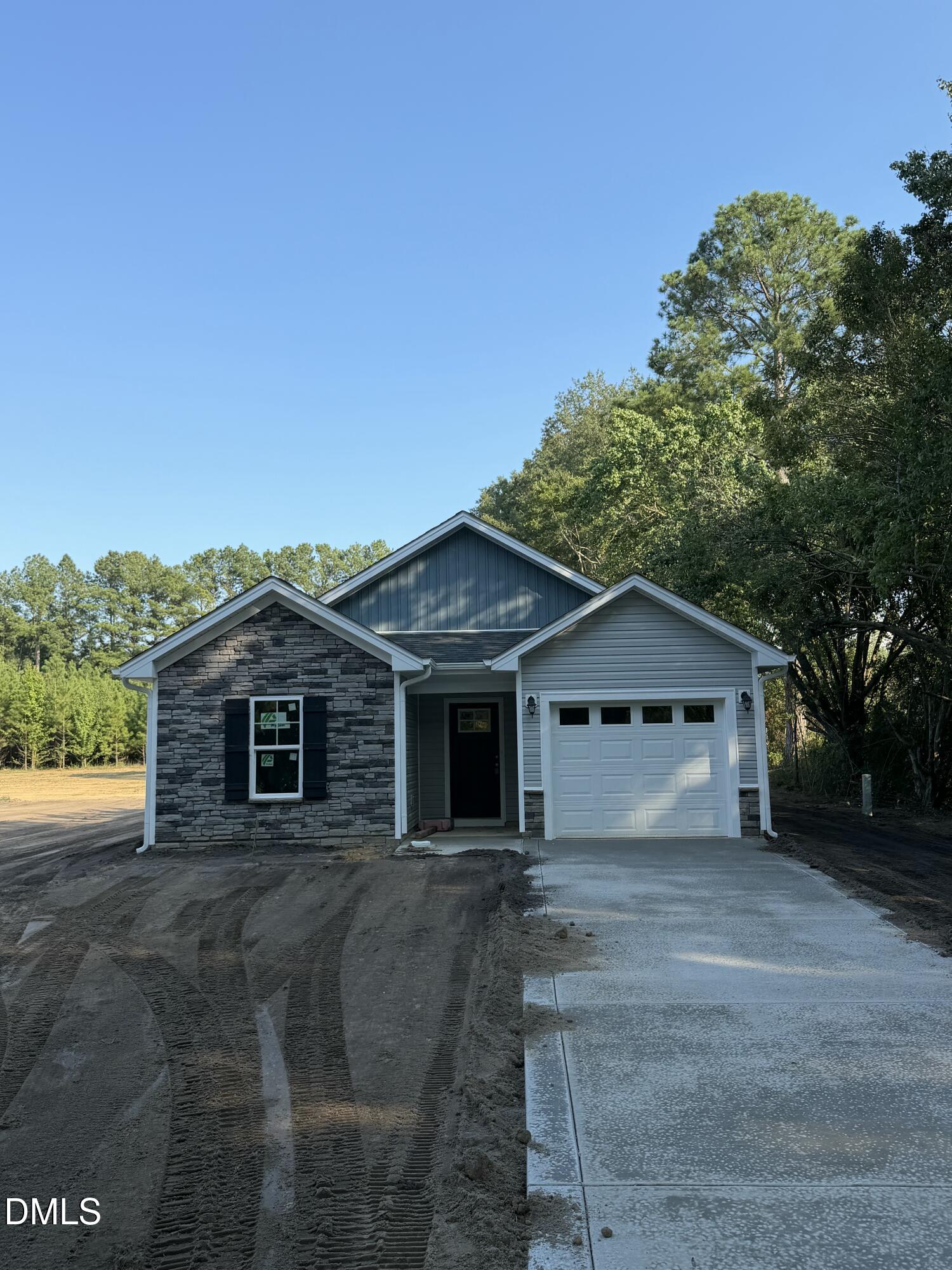310 E Howard Street, Roseboro, NC 28382