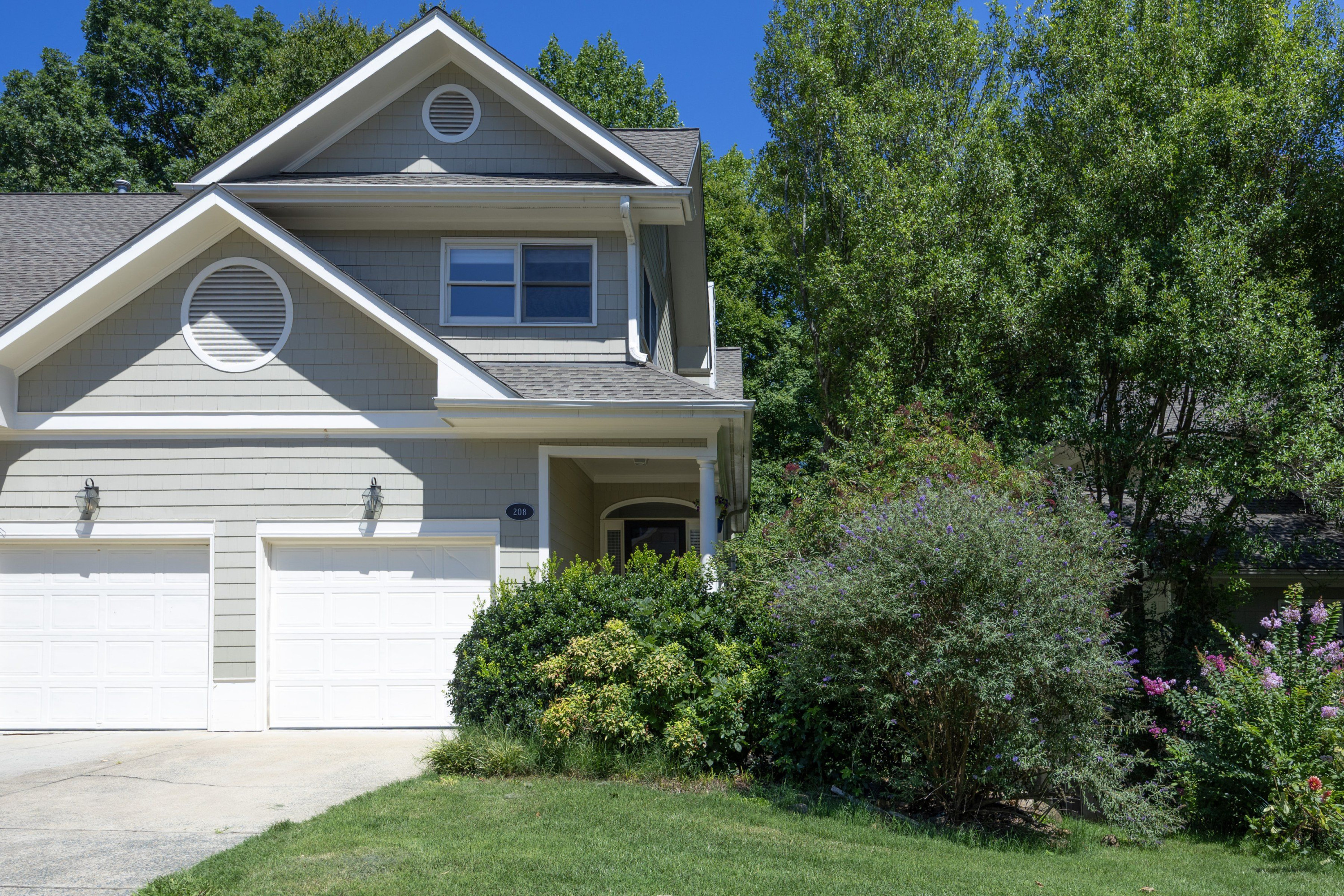 208 W Columbia Place W, Chapel Hill, NC 27516