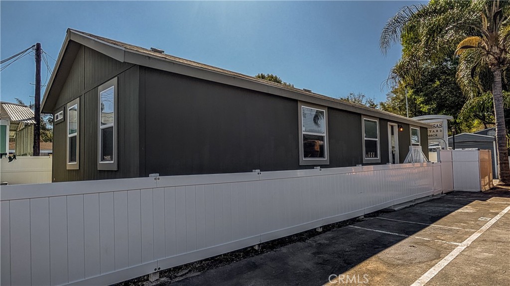 400 E. Arbor St. 1