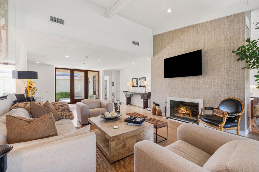 44848 Oro Grande Circle