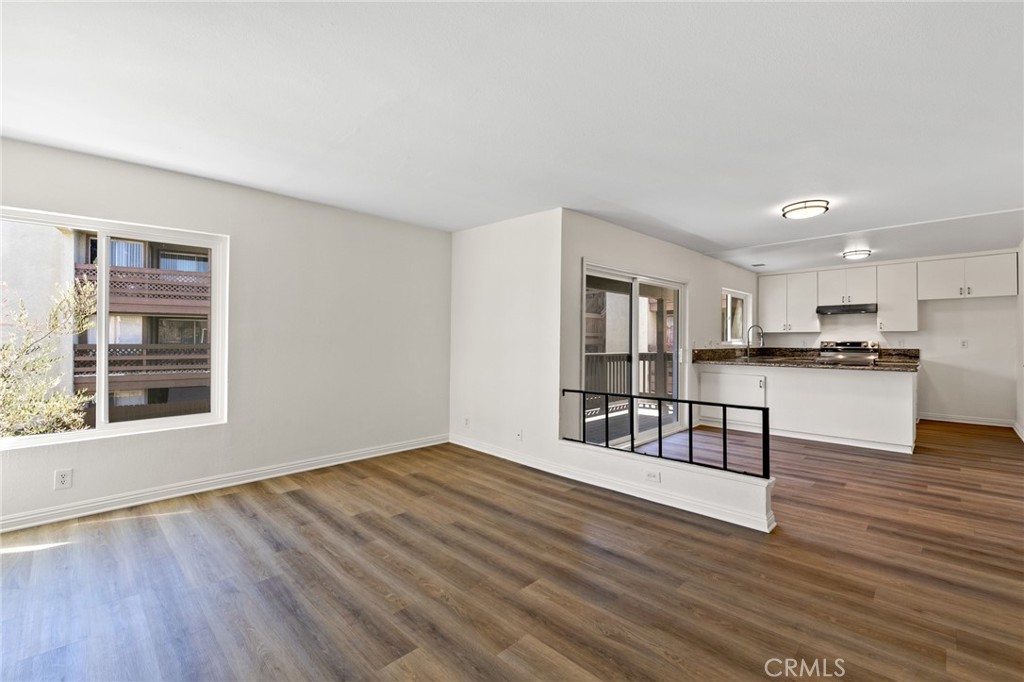 1104 S Citron