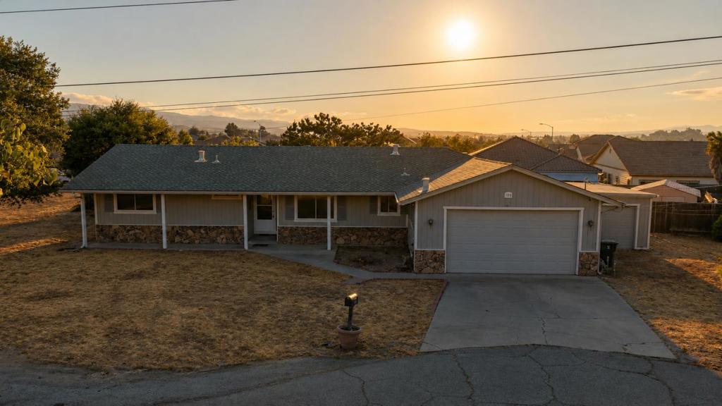 100 El Dorado Drive