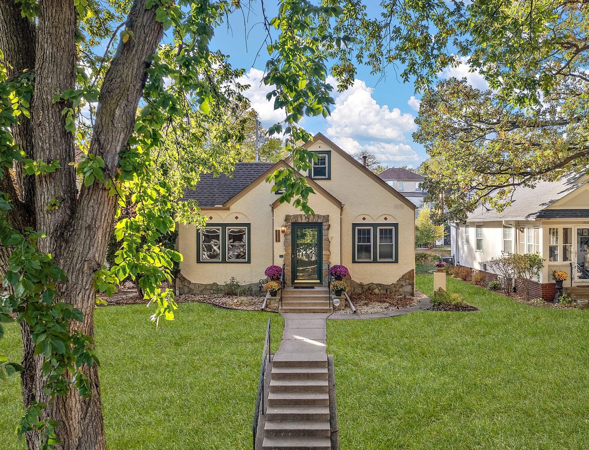 5252 Drew Avenue S, Minneapolis, MN 55410