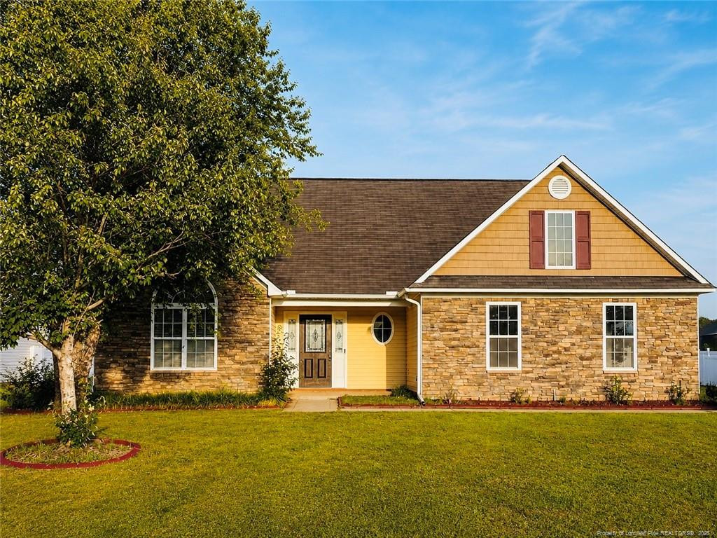 505 Collinwood Drive, Raeford, NC 28376