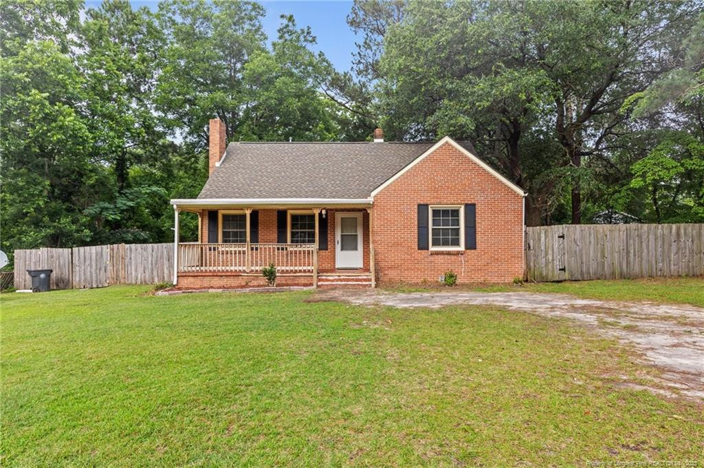 212 N Roberts Street, Raeford, NC 28376