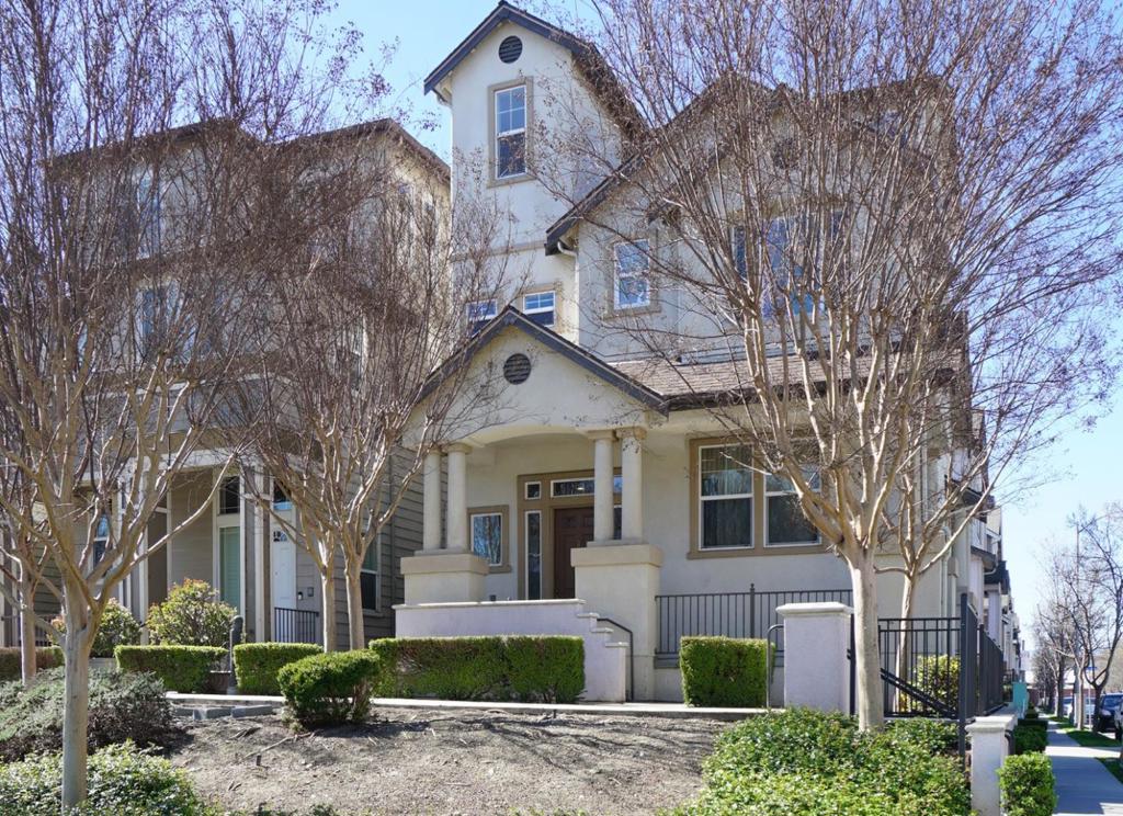 1710 Salamoni Court