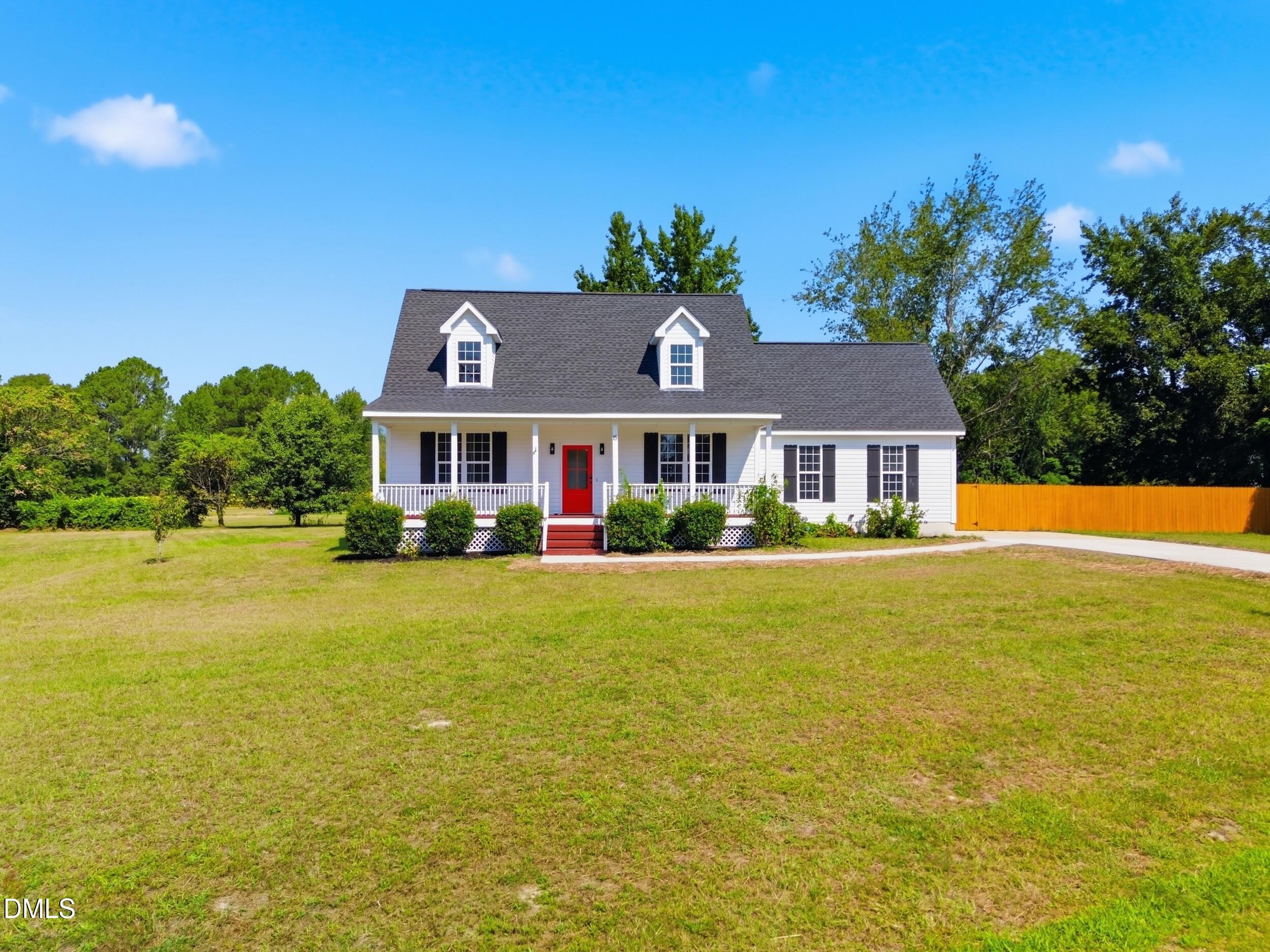 15 Davis Cir Drive, Zebulon, NC 27597