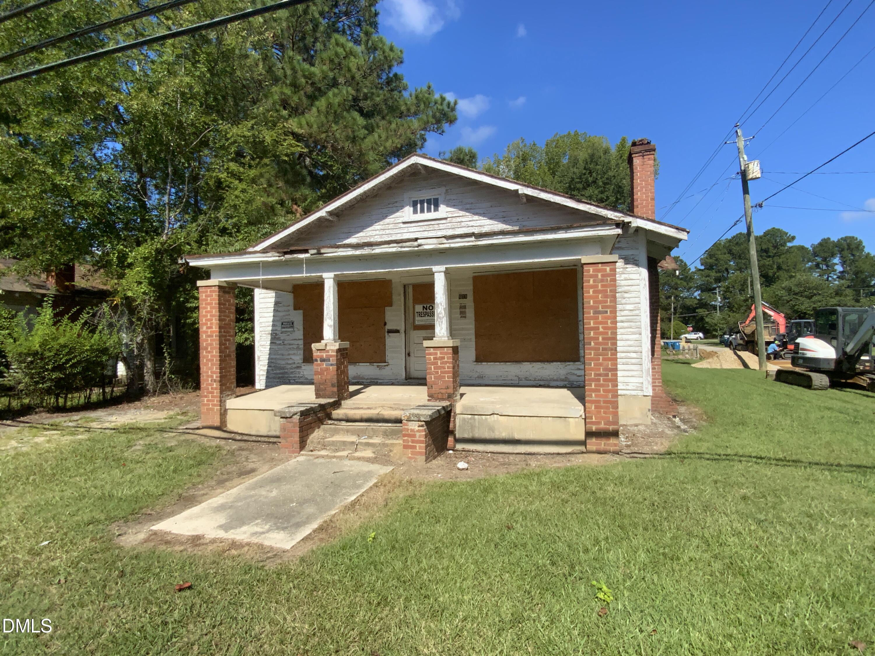 411 N Magnolia Avenue, Dunn, NC 28334
