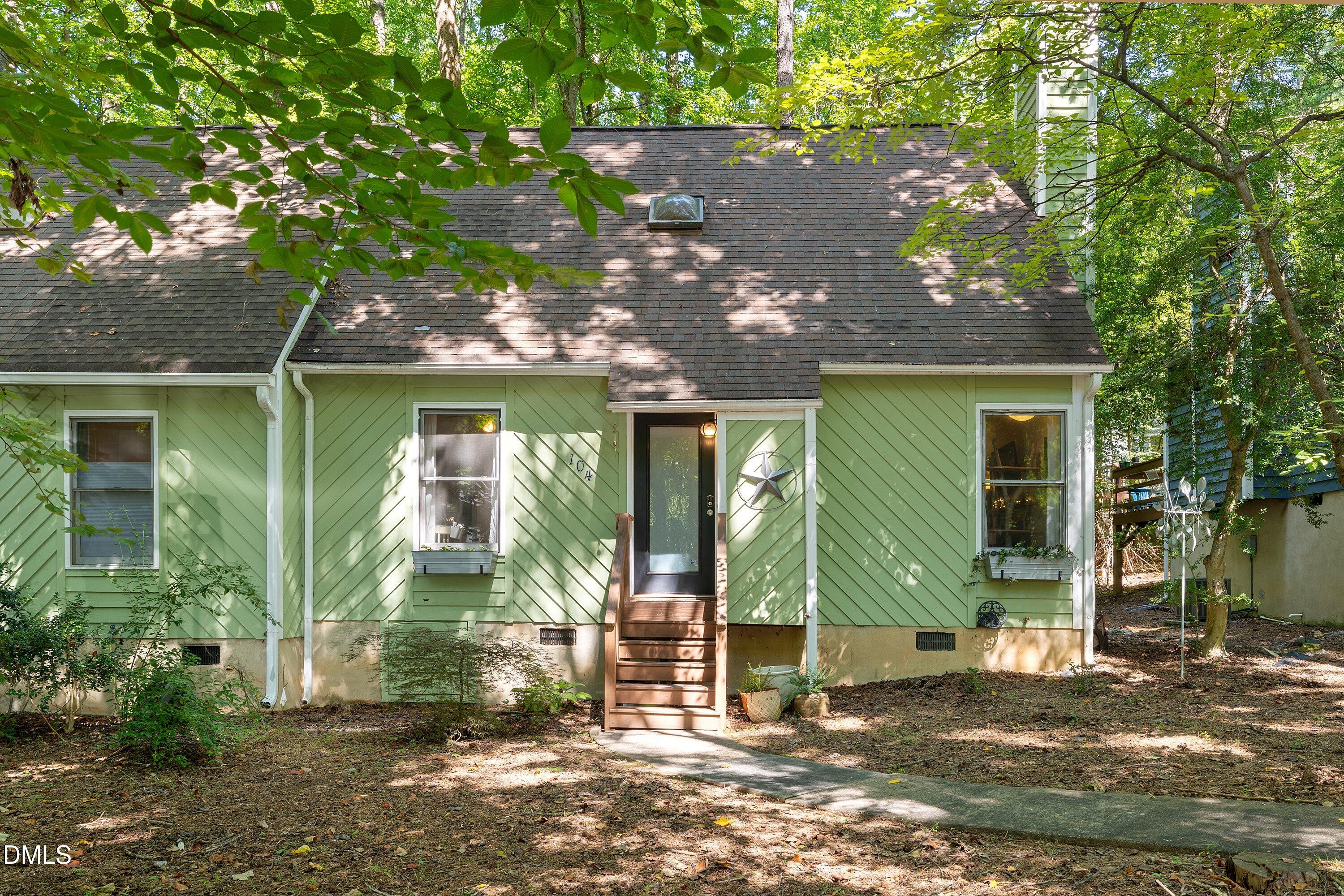 104 Barbee Court, Carrboro, NC 27510
