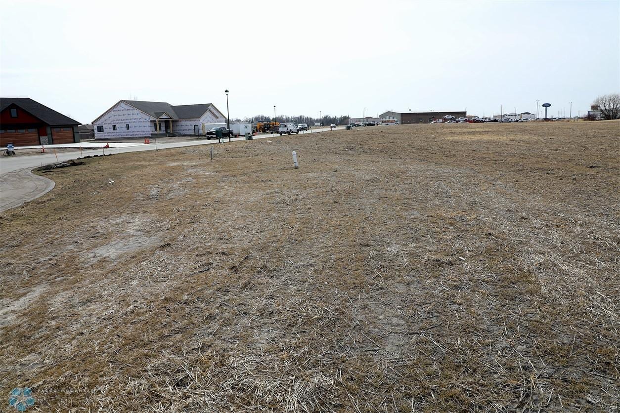 1768 Magnolia Court, Wahpeton, ND 58075