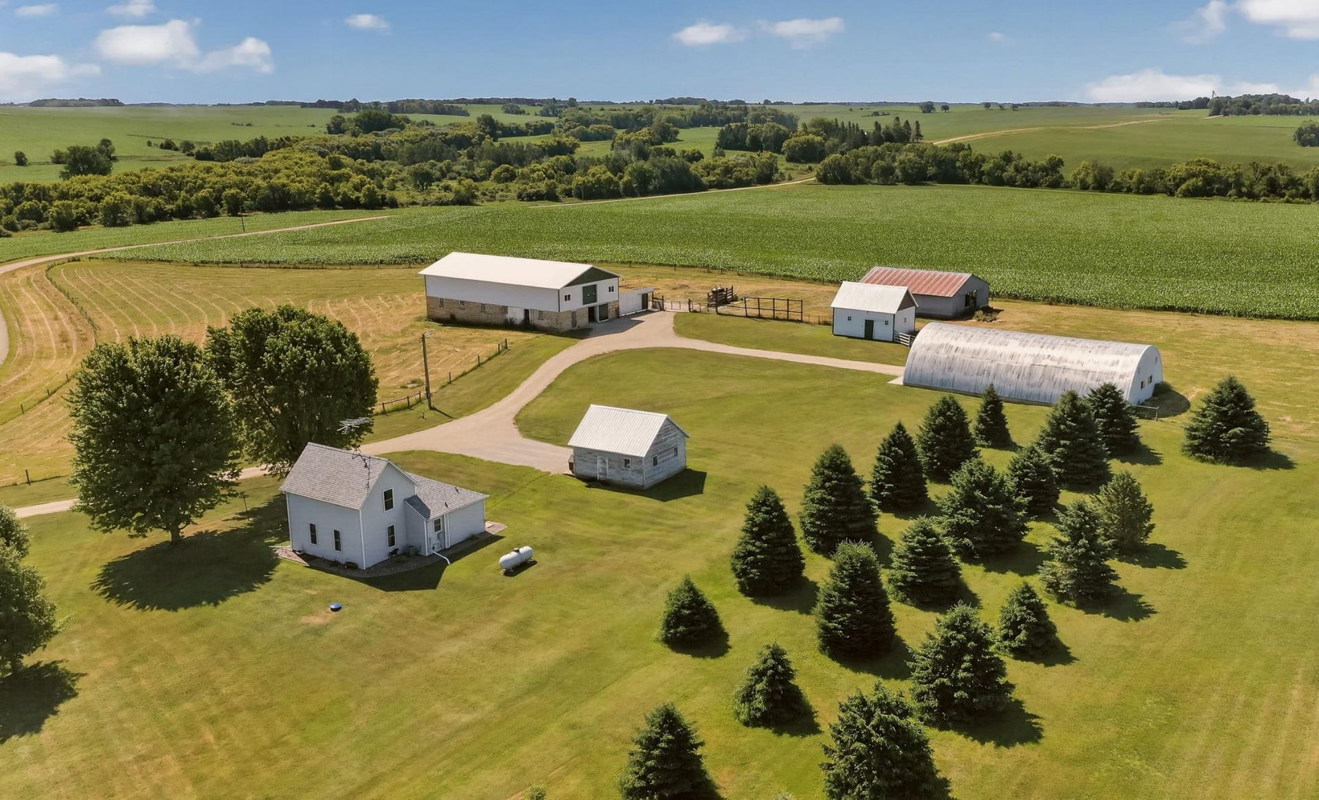 56663 260th Avenue, Mantorville, MN 55955