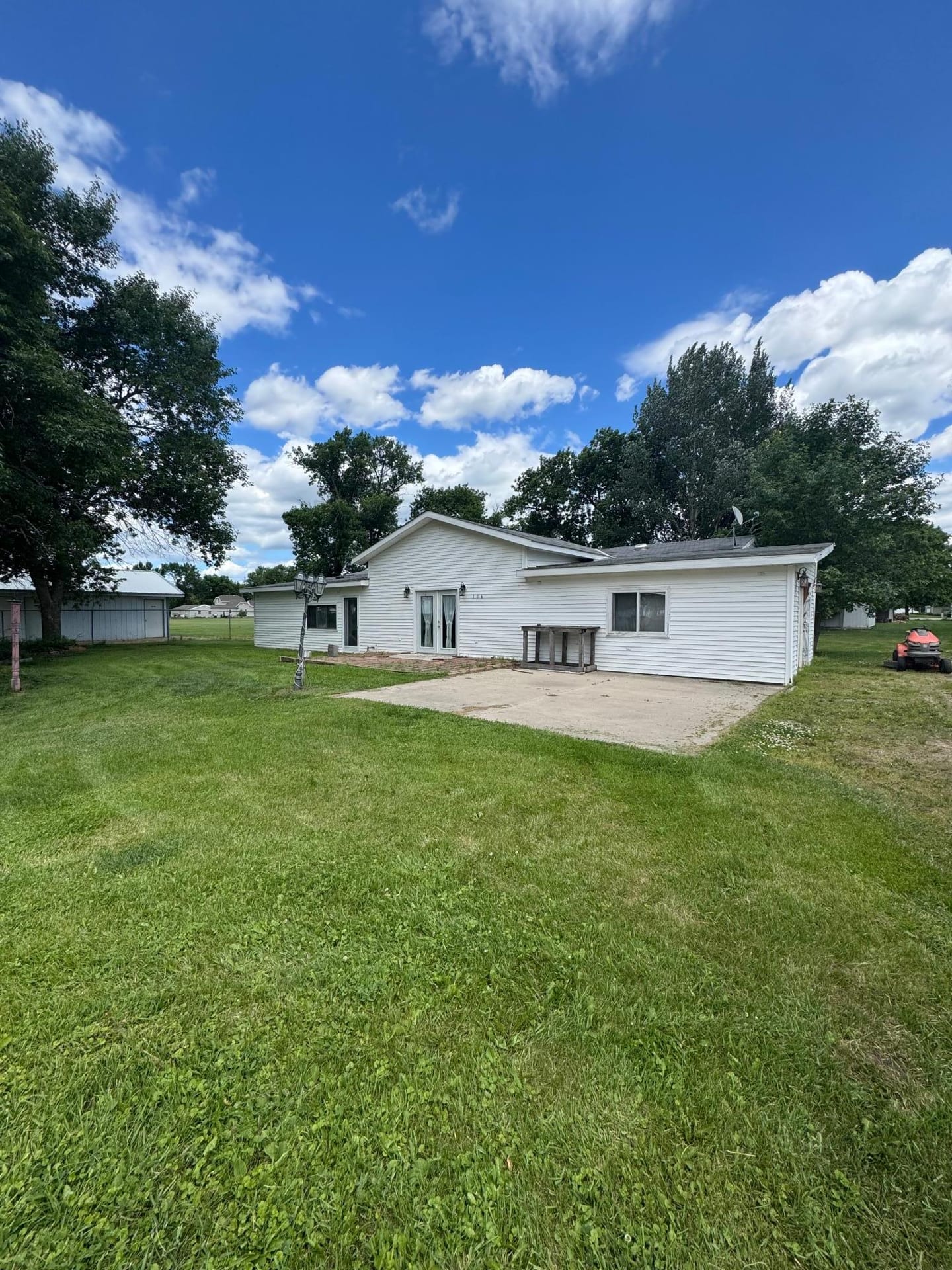106 2nd Avenue N, Mooreton, ND 58061