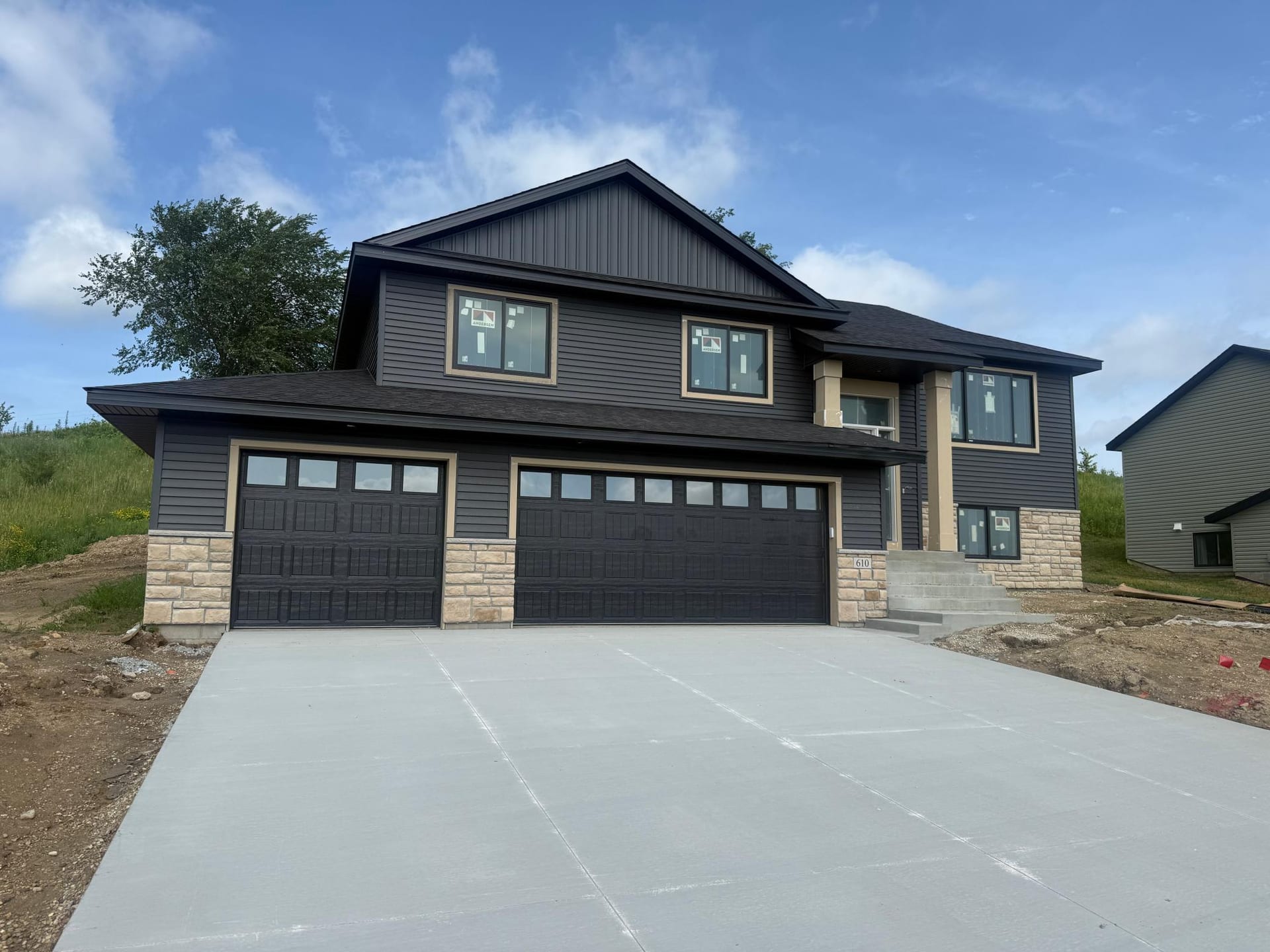 610 Mulligan Drive, Zumbrota, MN 55992