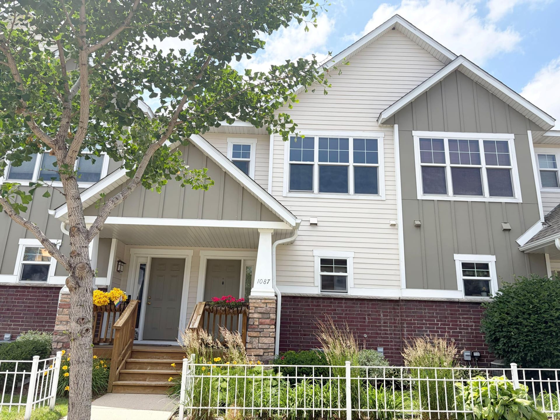 1087 Barclay Street, Saint Paul, MN 55106
