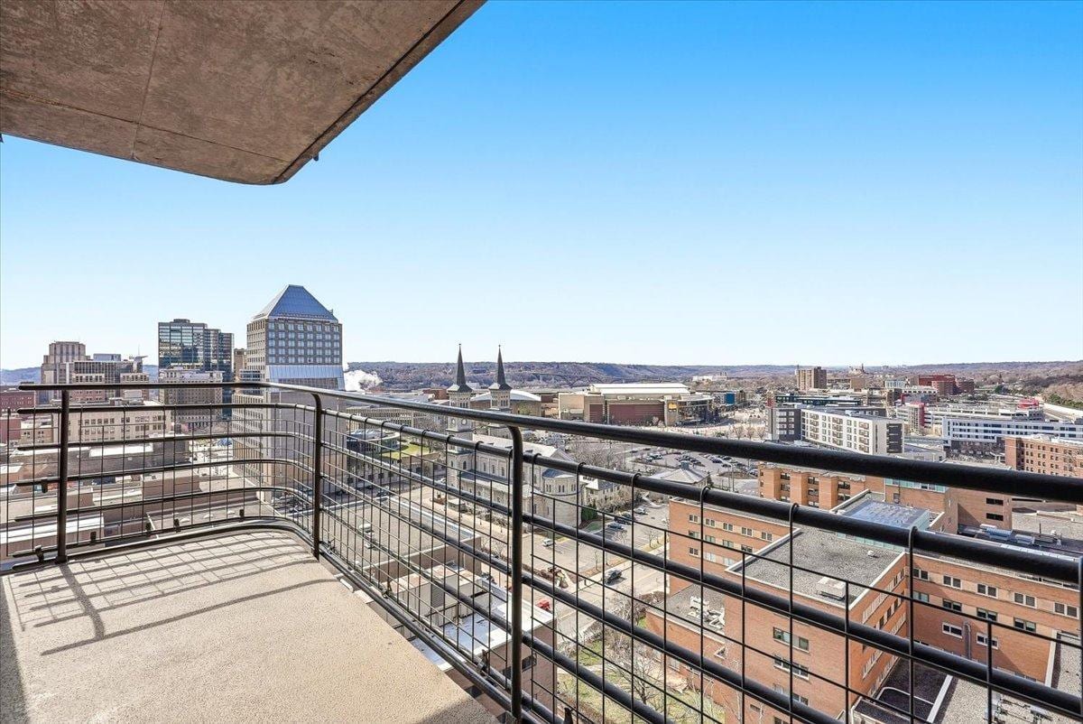 26 10th Street W #1809, Saint Paul, MN 55102