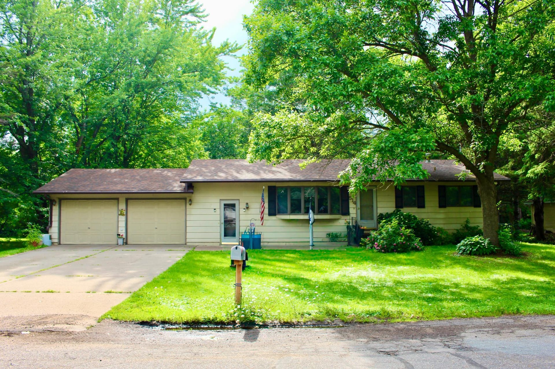 514 Oak Avenue, Hinckley, MN 55037