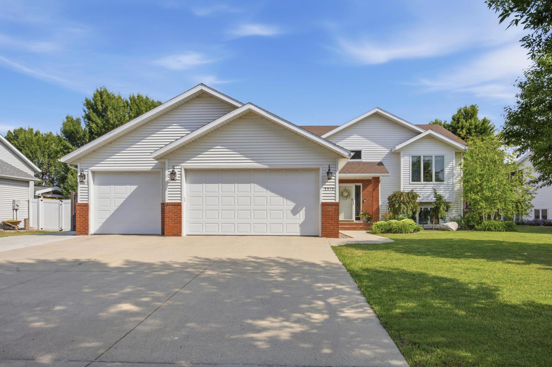 3515 44th Avenue S, Fargo, ND 58104