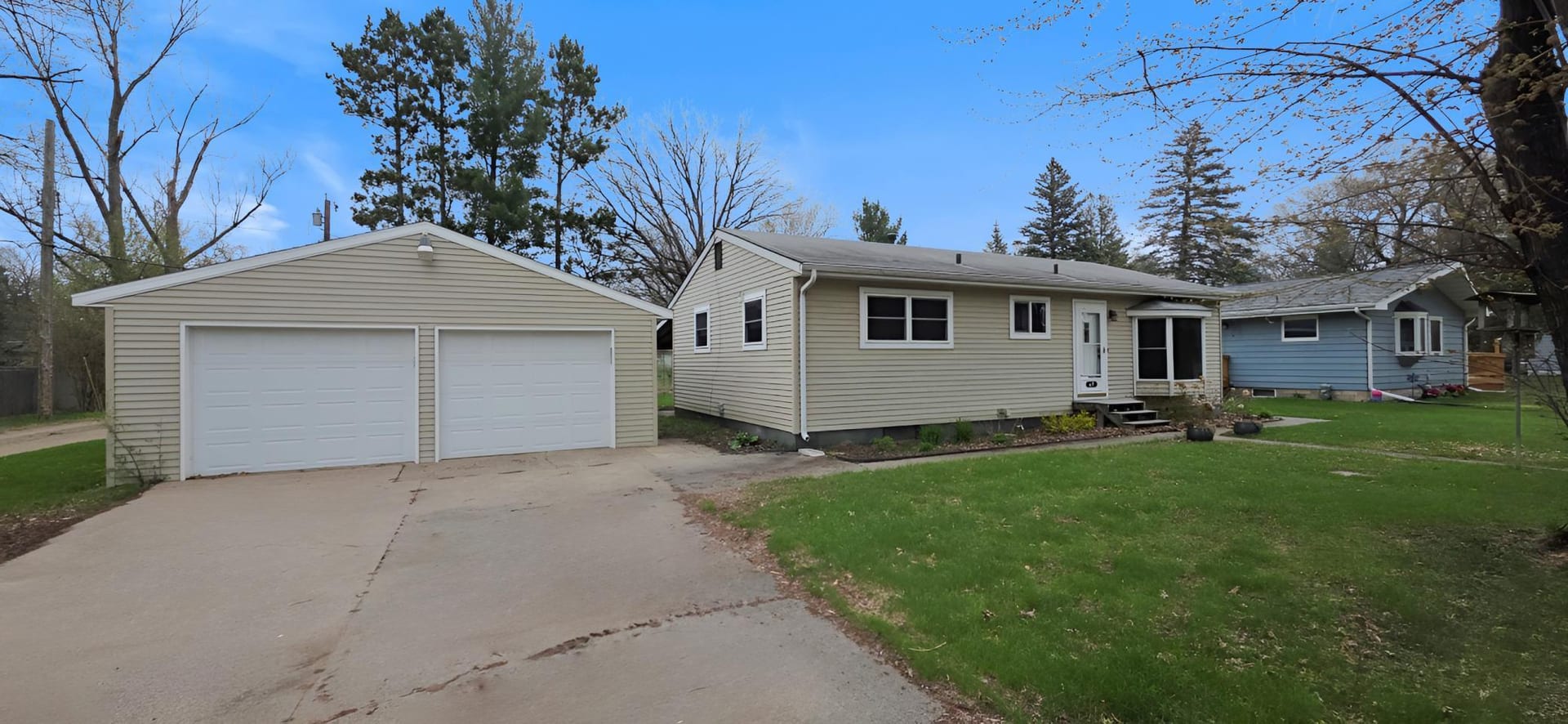 610 8th Avenue SW, Little Falls, MN 56345