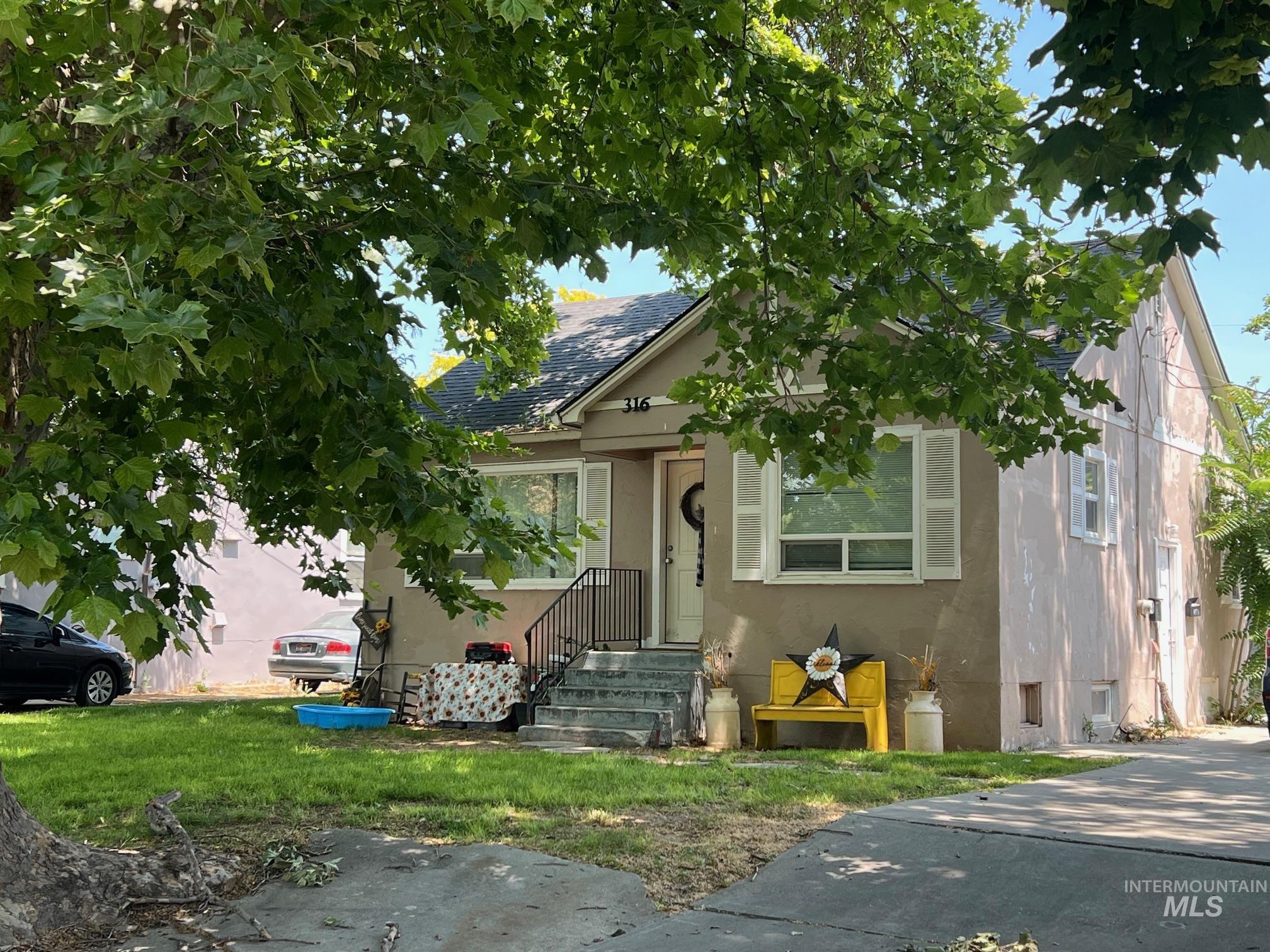 316 S Olive St, Nampa ID 83686