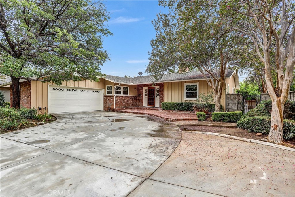 4450 Beechwood