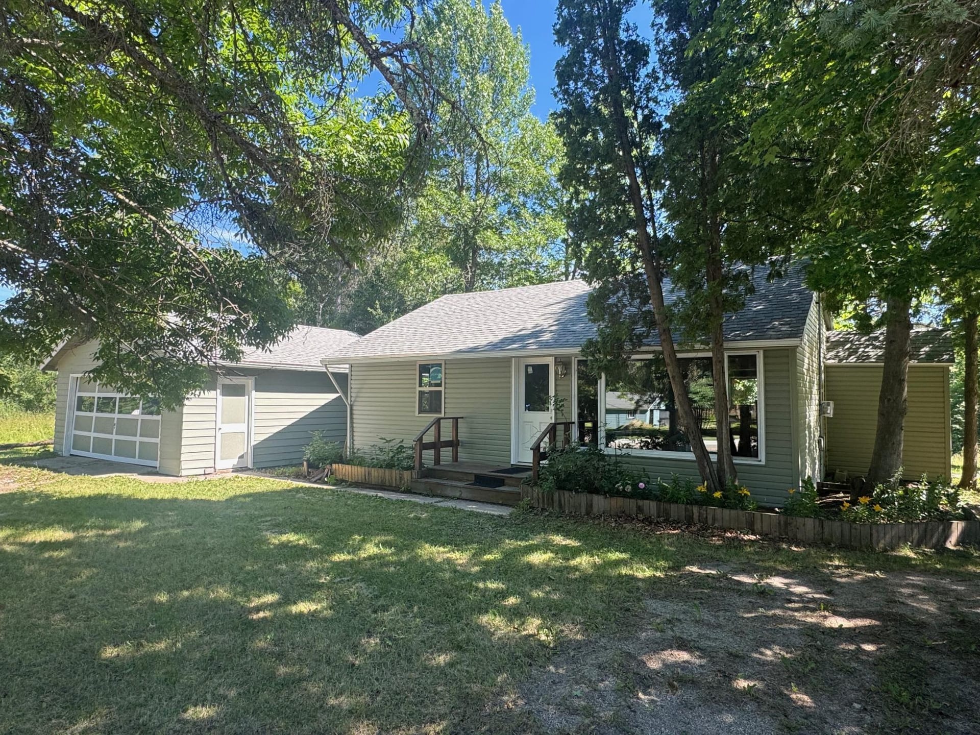 522 Main Street E, Tenstrike, MN 56683