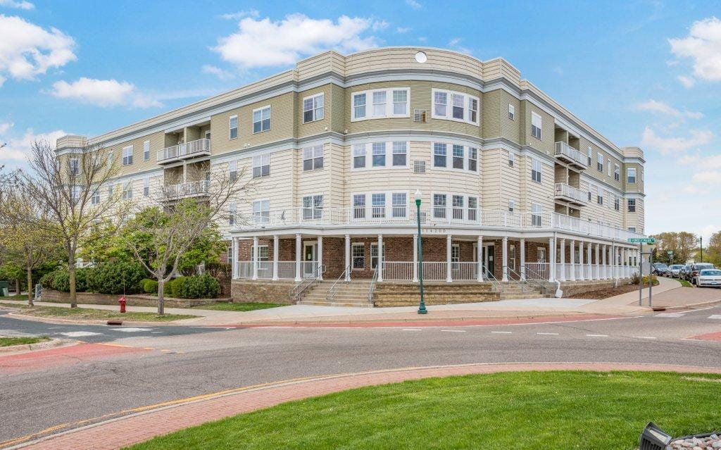 114200 Hundertmark Road #110, Chaska, MN 55318