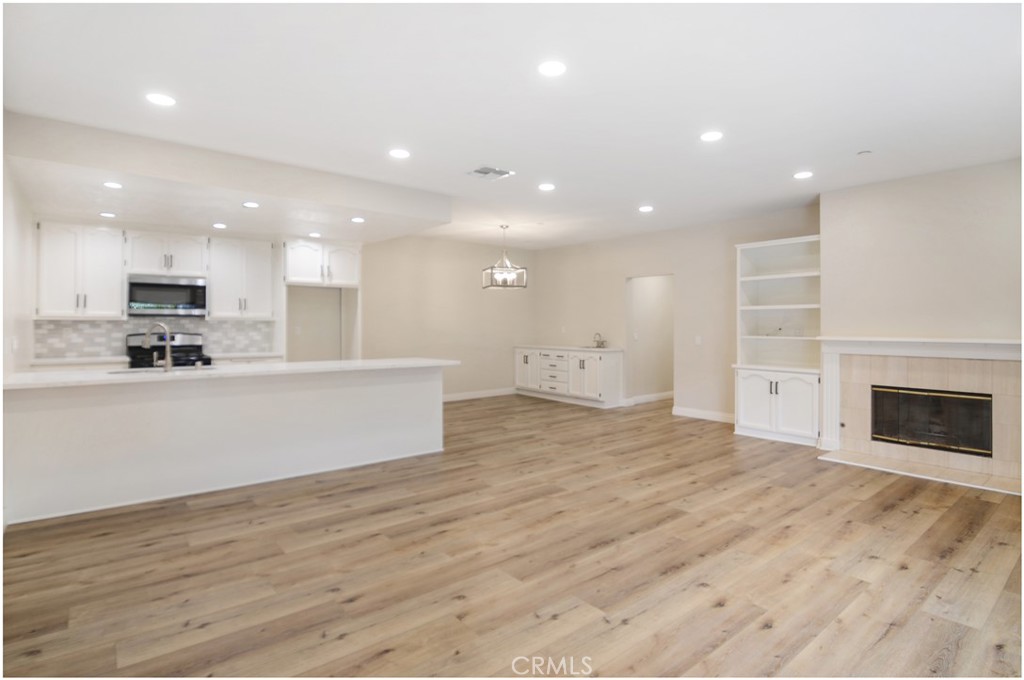 17200 Newhope