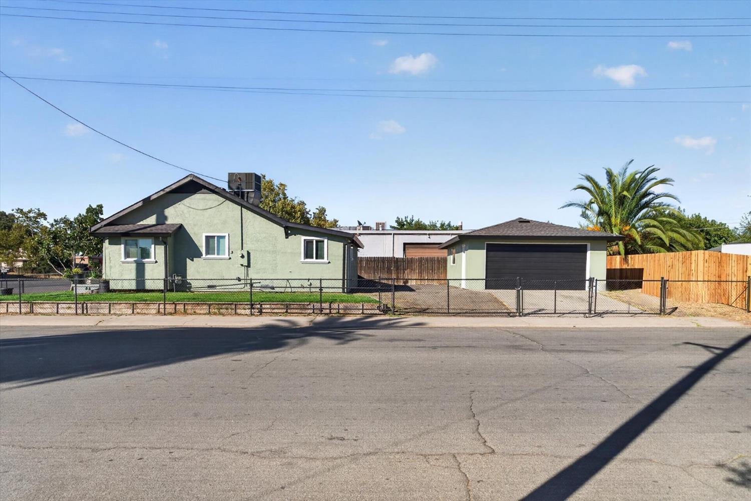 2800 Del Paso Blvd, Sacramento, CA 95815-2318