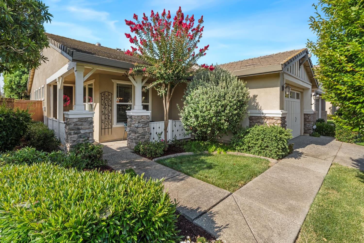 7441 Chatsworth Cir, Elk Grove, CA 95757-5104