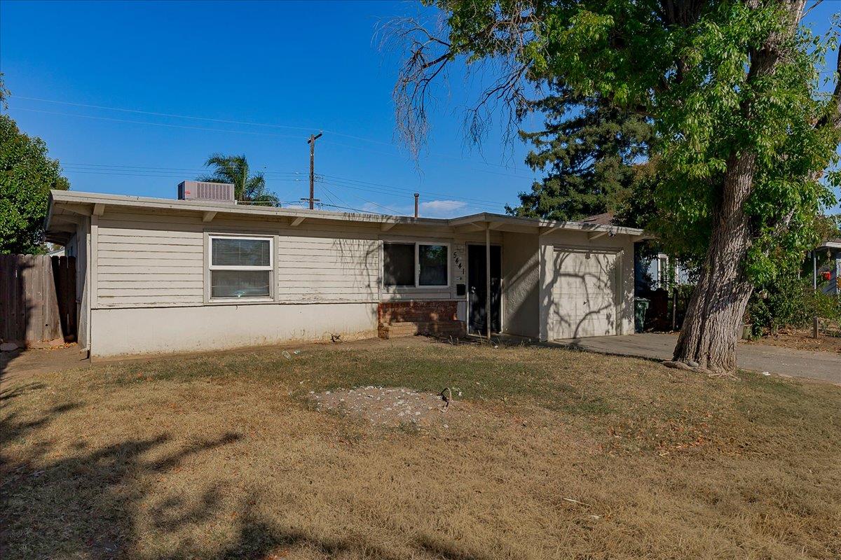5441 71st St, Sacramento, CA 95820-5911