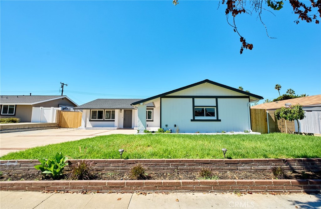 4138 N Santa Lucia