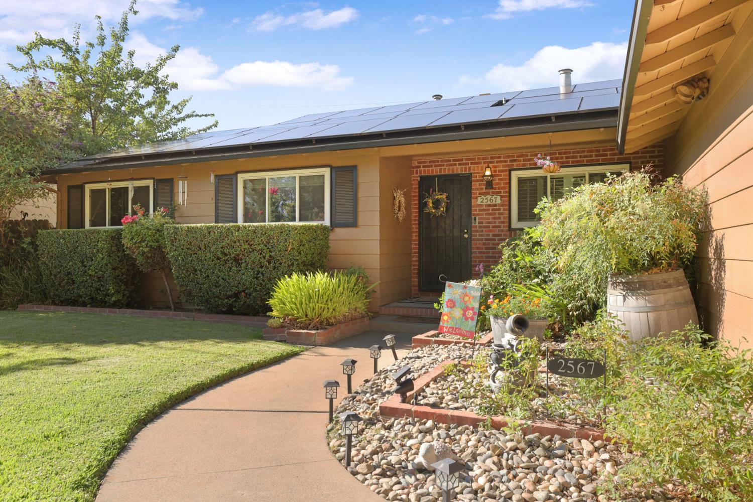 1599 W Swain Rd, Stockton, CA 95207-4171