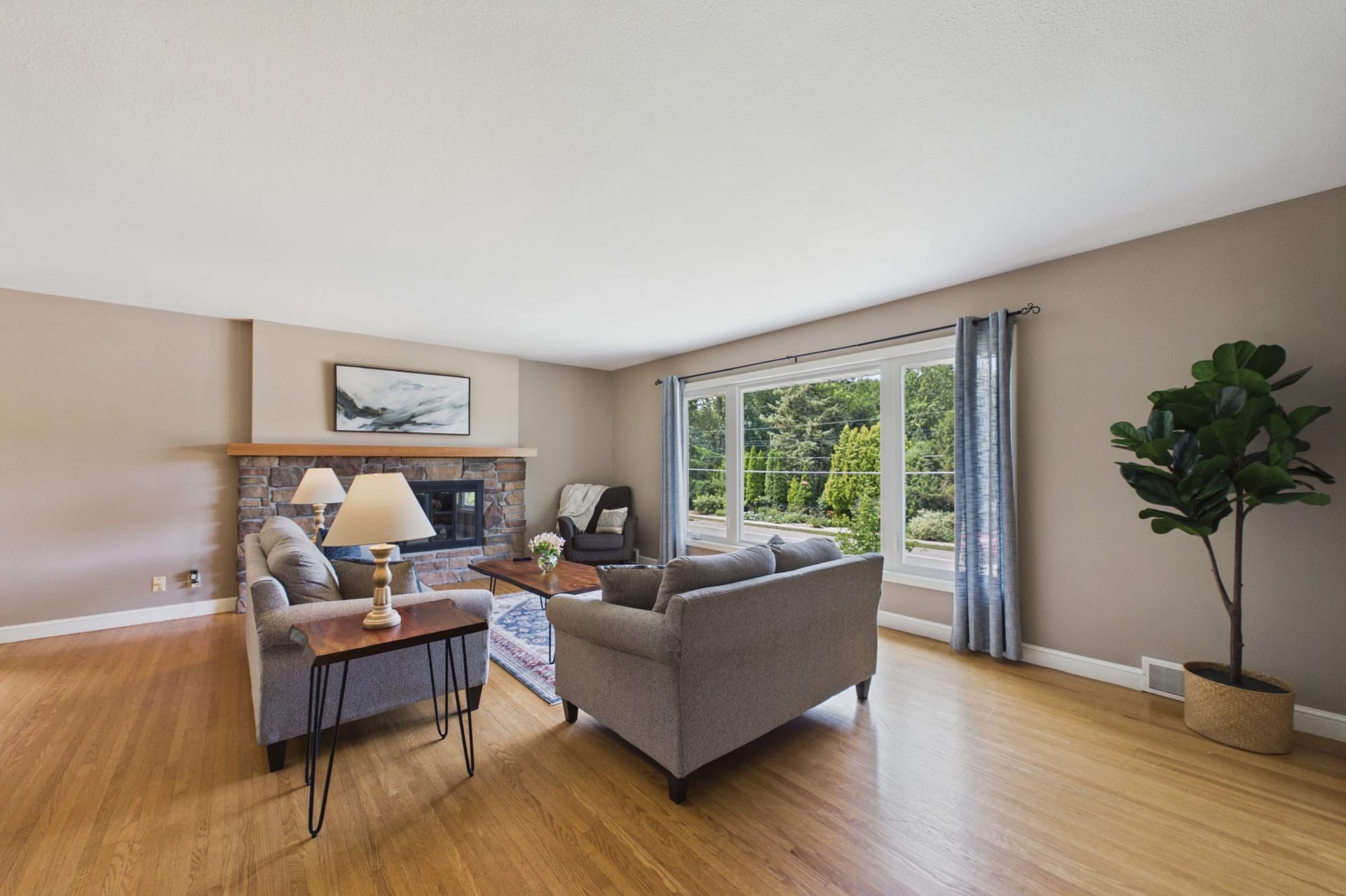 2640 Noble Avenue N, Golden Valley, MN 55422