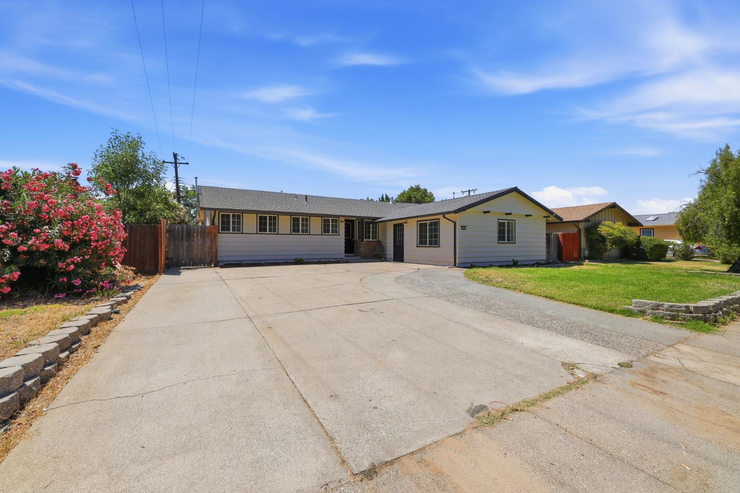 5422 Fort Sutter Way, Sacramento, CA 95841-2116