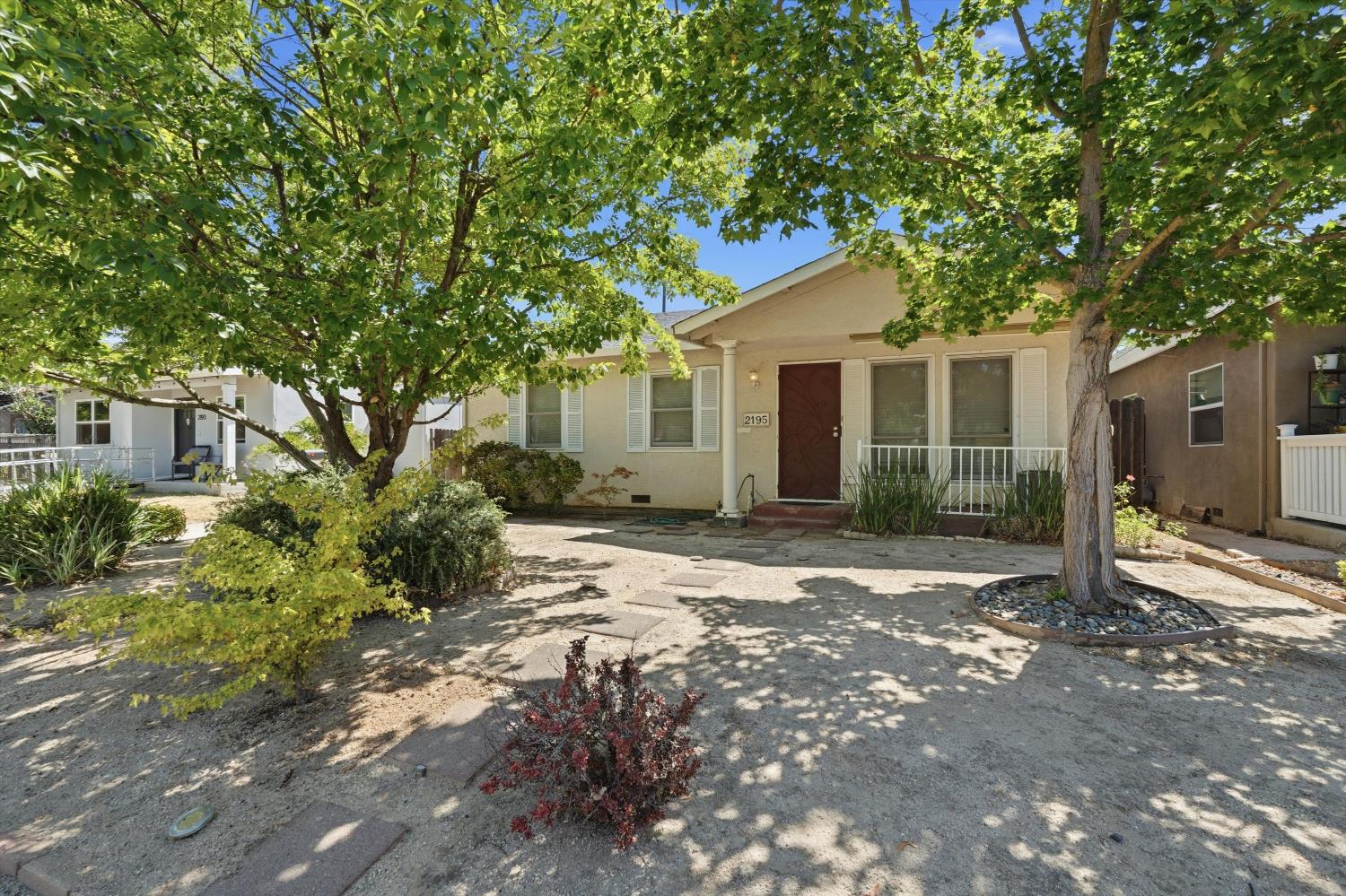2195 57th St, Sacramento, CA 95817-1764
