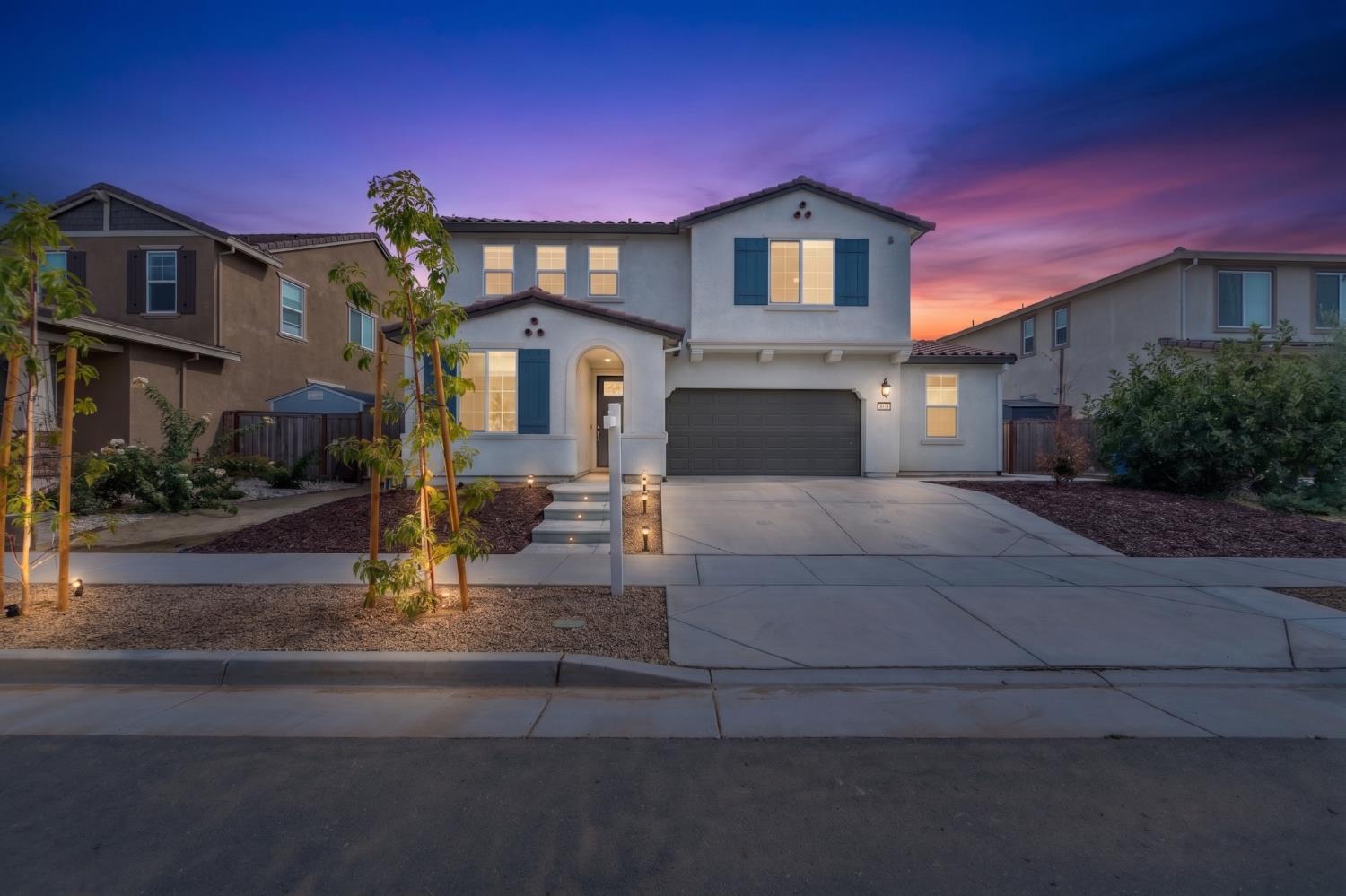 8170 Angsley Dr, Elk Grove, CA 95757-6004