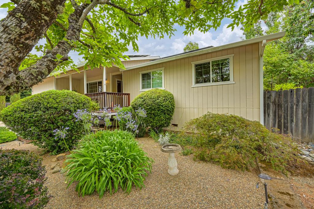 2361 Ponderosa Rd, Rescue, CA 95672-9411